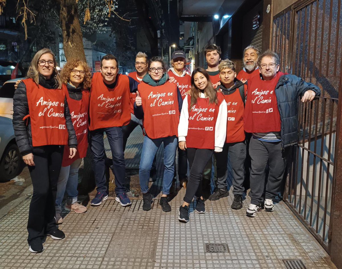 amigosenelcamin's tweet image. Recos Jueves y Viernes ✨✨
#Cambiamosindiferenciaporamor 
#Recorridasnocturnas #AEEC 
Te pedimos que nos sigas ayudando a ayudarlos 🙌 el #frío no terminó.. Necesitamos donaciones de todo tipo y especialmente abrigos, frazadas y medias. Links 👇
amigosenelcamino20.wixsite.com/donaramigos 
🙌🙌🙌