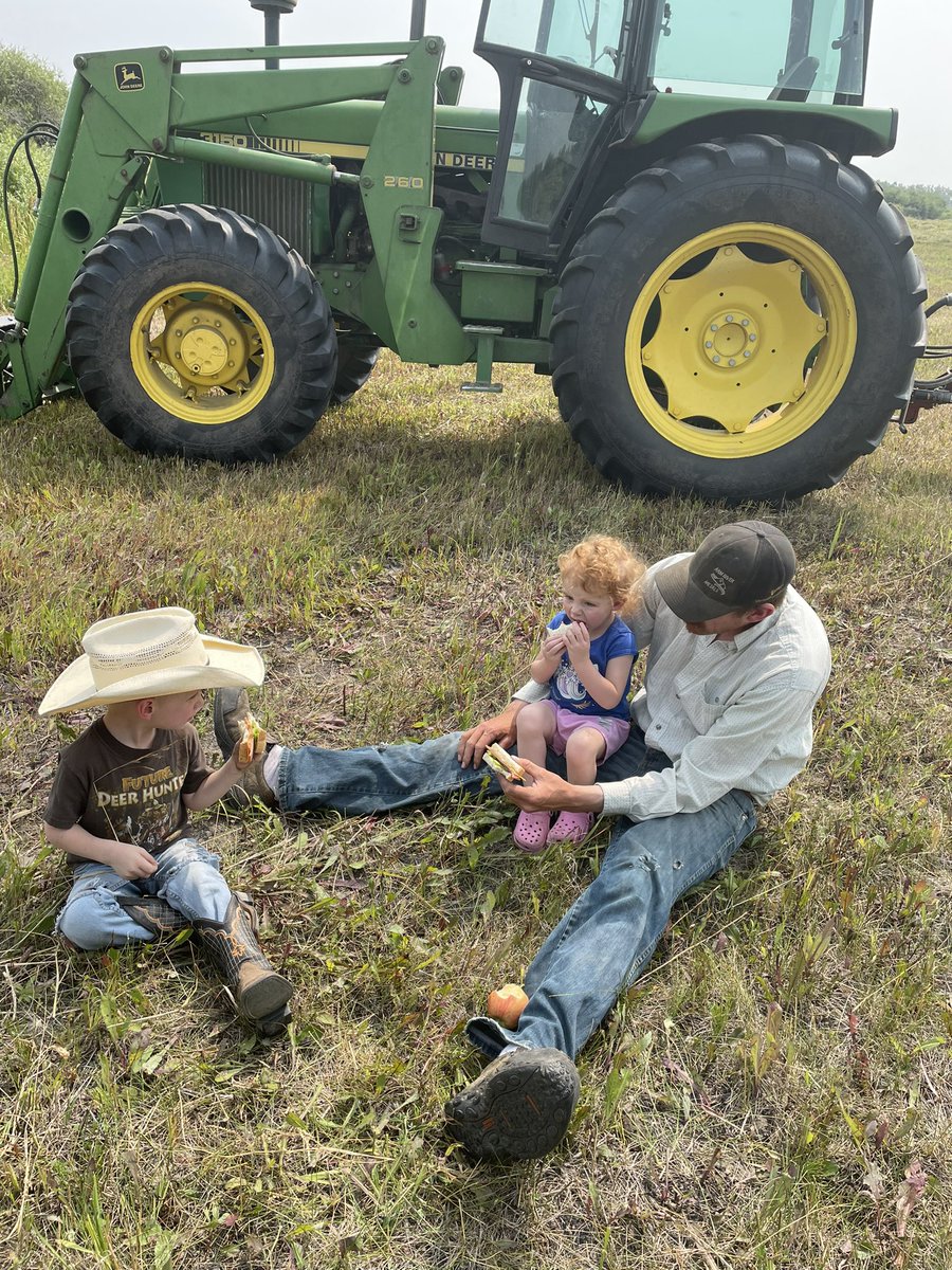Samantha Marcino (@samsentes) on Twitter photo Not sure why but field lunches just seem to taste better than anything at home #stillhaying Not sure why but field lunches just seem to taste better than anything at home #stillhaying