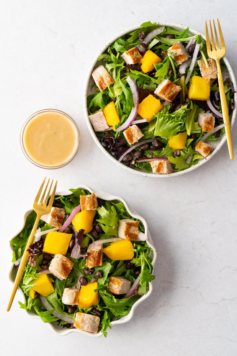 TasteofPork's tweet image. This light and refreshing recipe will leave you nourished to flourish. 💛🥭🌱 Here’s how to build the colorful dish: 
 
bit.ly/3rE9rf1 

#nationalporkboard #porkcheckoff #pork #mango #refreshed #summer #grilling