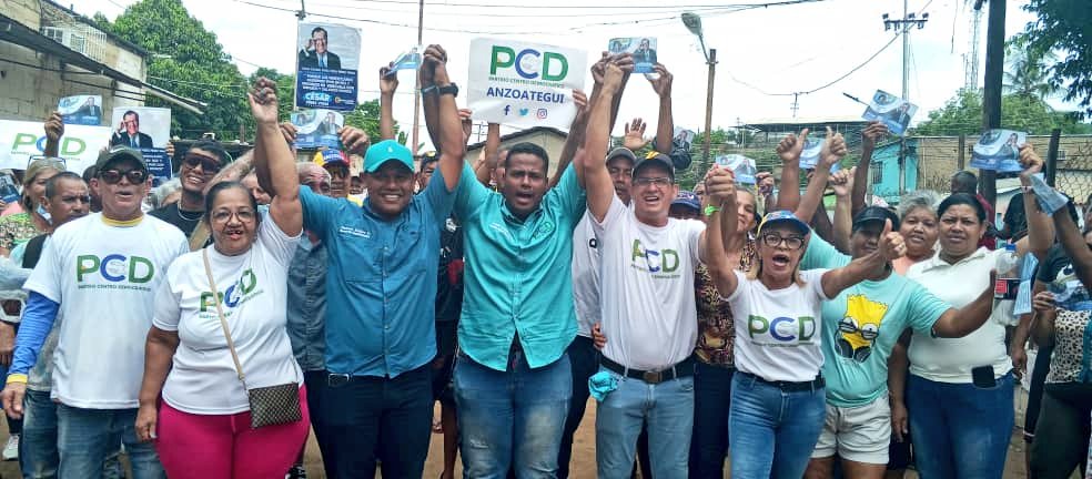 concertacioncc's tweet photo. 📍El comando de la #ConcertaciónCiudadana avanza en #Anzoátegui con la Juramentación del Comando del Municipio #Sotillo en respaldo a la candidatura de @CesarPerezVivas.

🇻🇪 Venezuela será grande otra vez y el oriente venezolano será protagonista.

#22Julio
#SumandoGanamos https://t.co/KEK3ScaaAE
