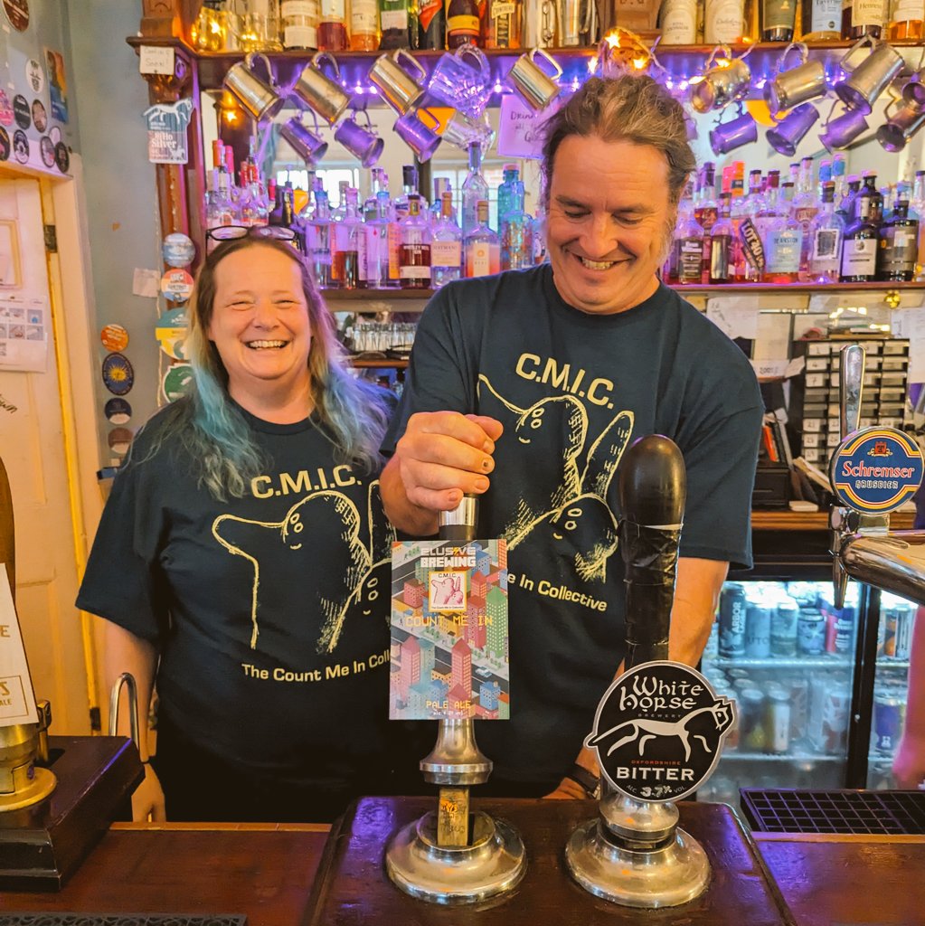 And that's the first pint of Count Me In, our collaboration with @countmeincoll, being poured at @castle_tap! We wish Becky, John and the whole CMIC team all the very best with their fantastic new venture. Please give them a follow and support if you're able!