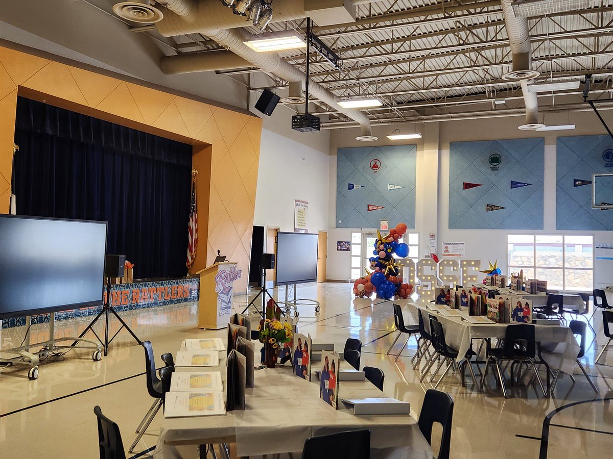 Principal Chavira, Dr. Sue A. Shook Elem. tweet media