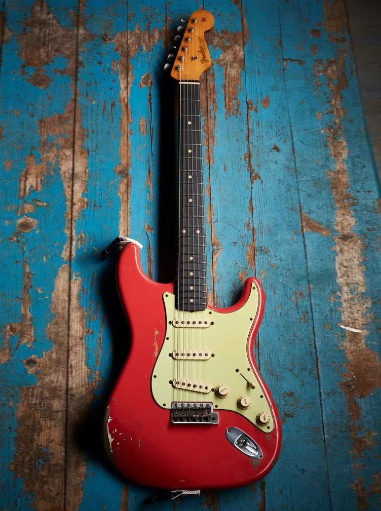 muerdekeroyo's tweet photo. #Straturday Gary Moore's 1961 Fender Strat Fiesta Red #guitar #Fender #Stratocaster #FamousGuitars #GaryMoore https://t.co/3MoPjOQHVr