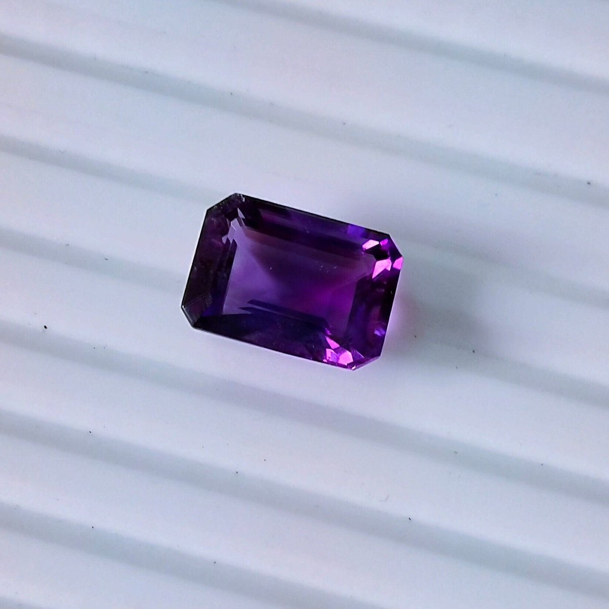 MantriSanju's tweet photo. Exited to share the latest addition to my etsy shop: Natural Amethyst 14×10mm emerald cut gemstone for ring or pendant jewelry.
#amethystemeraldcut #octagonamethyst #loosegemstone #amethystjewelry #famemma #GOAT𓃵 #Kanguva #yks2023 #BitcoinETF #EtsySeller https://t.co/NACEgN2Pgc https://t.co/NmSMULGqjM