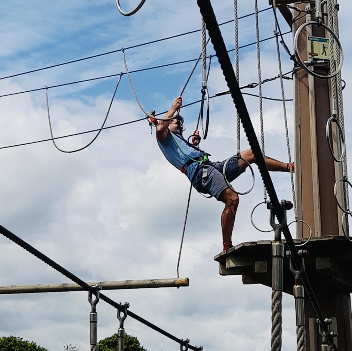 StAloysiusC's tweet photo. We love this snapshot of Yr 8‘s #GoApe adventure earlier this month. For more thrilling summer term stories at St Aloysius, please feast your eyes here: https://t.co/yfwahNYIfS It’s our bumper summer newsletter! #summer #summerterm #activitydays #schooltrips #outdoors #fundays https://t.co/8g12MQGqSi