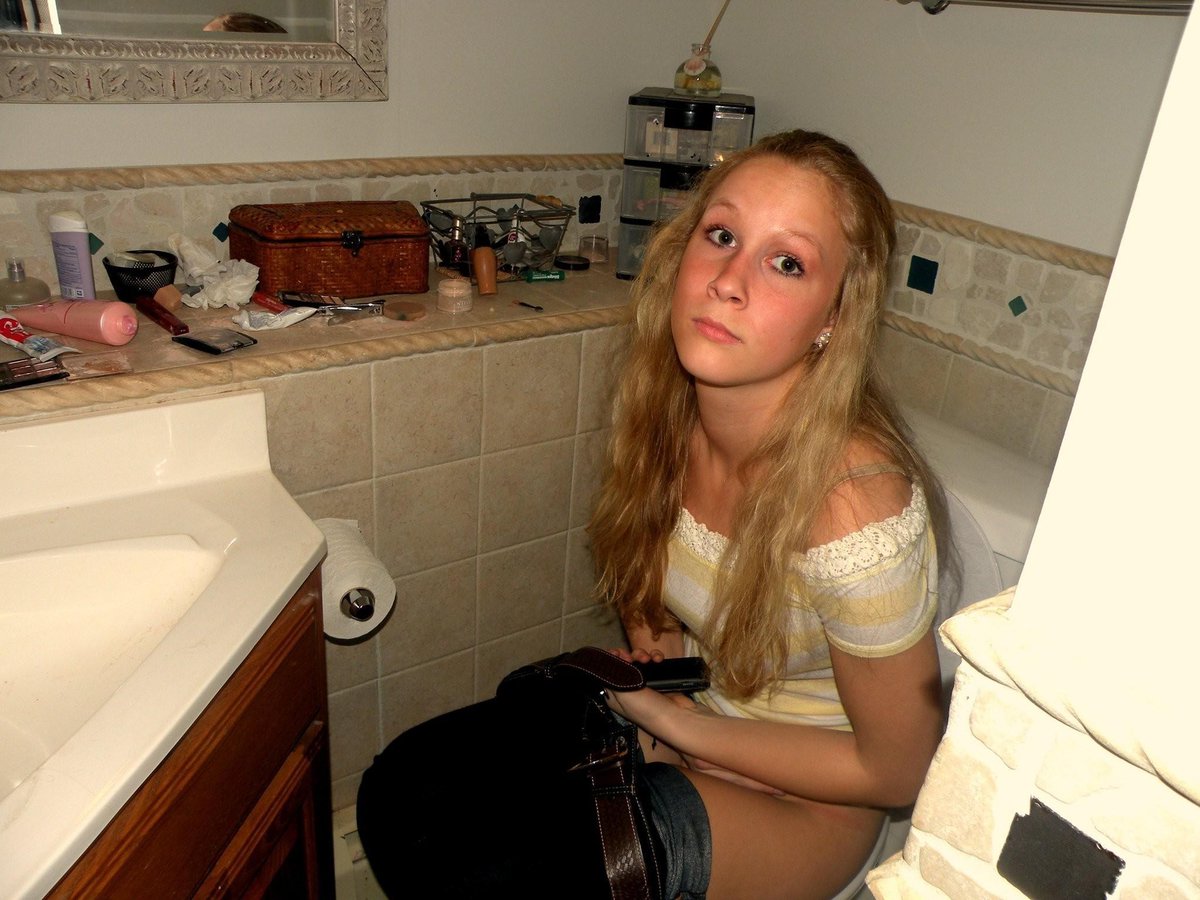 TheIconoclast17's tweet photo. 7/22/23 upload of girls going pee on the potty #pottypee #hottiesonthepotty Part 4 https://t.co/LHZFCv21Dm