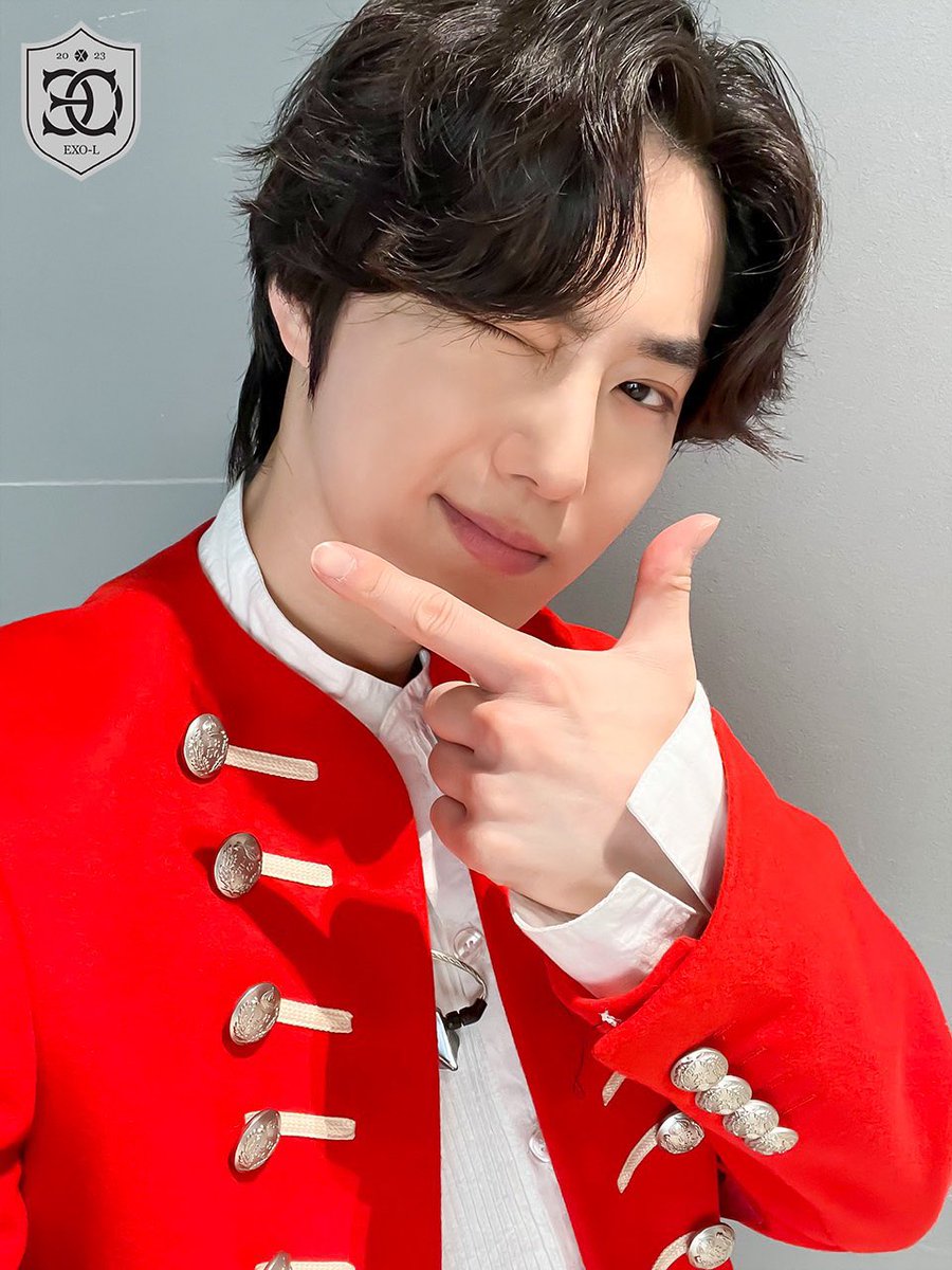 여러분들께 인사를 드리러 왔습니다, 여러분들의 성원에 감사드립니다, 여러분들 덕분에 오늘 하루도 잘 지냈습니다 👍🏻