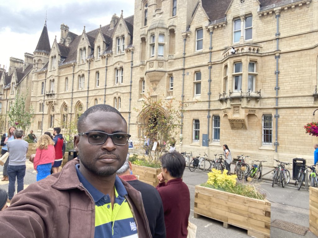 elliotktannor's tweet photo. After all the serious discussions and collaborations one cannot go back home without a jump after a tour around some of the many colleges in Oxford. @GWFellow @atlanticfellows . #StepInStepUp https://t.co/UaokSGC8ud