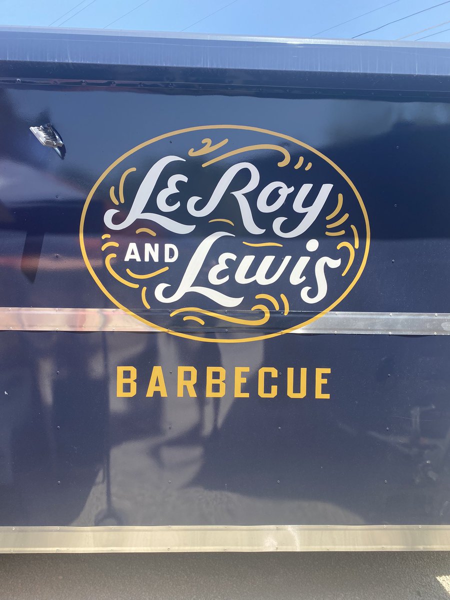 Araizal's tweet image. Estos 2 lugares de #bbq me faltaba probar. #pitmasters #smokers