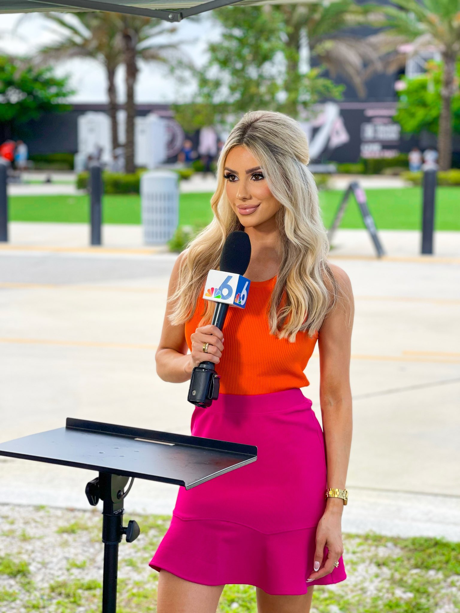 Sara Cardona on Twitter: “Covering the greatest soccer player of all