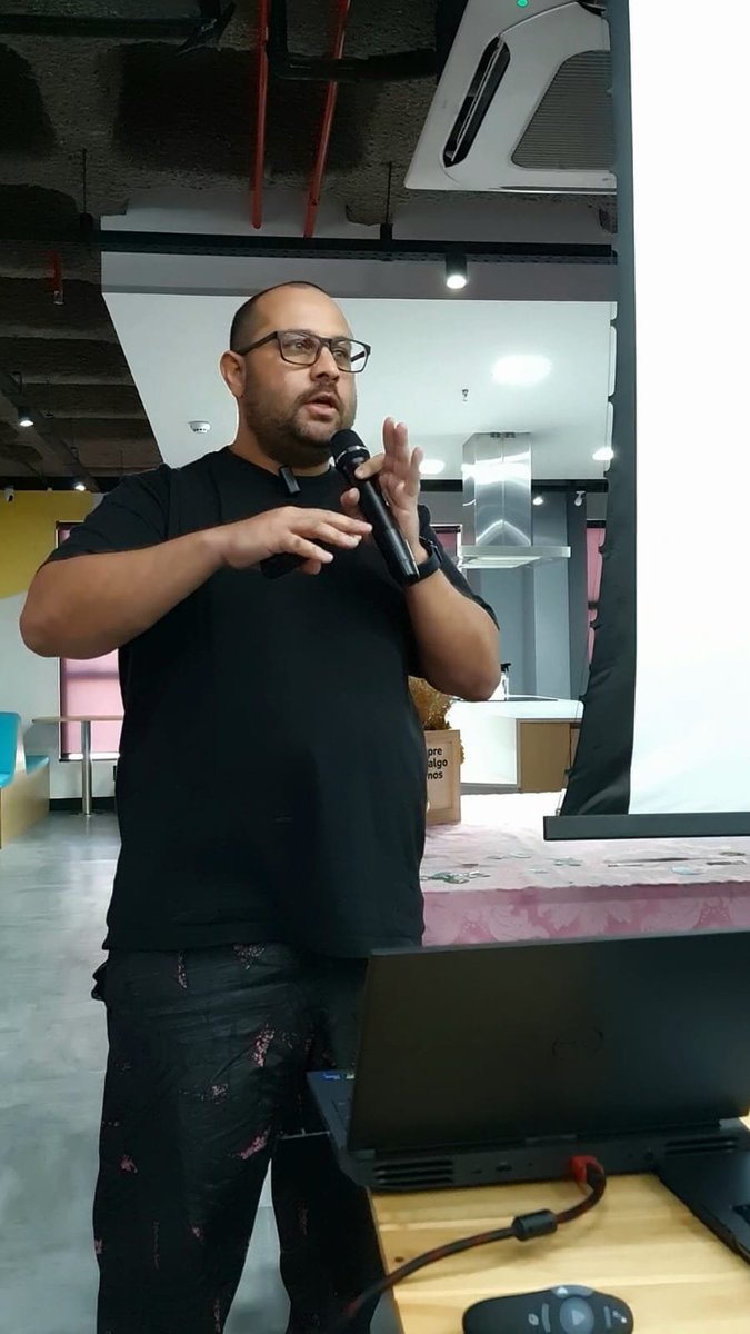 nodebr's tweet image. #NodeBRXP, tivemos a presença do @MarceloRagnelli pela manhã, com sua vasta experiência e hoje atuando como software engineer na petrobras, falando sobre Frameworks Opinados... foi dahora, slides no próximo tweet!