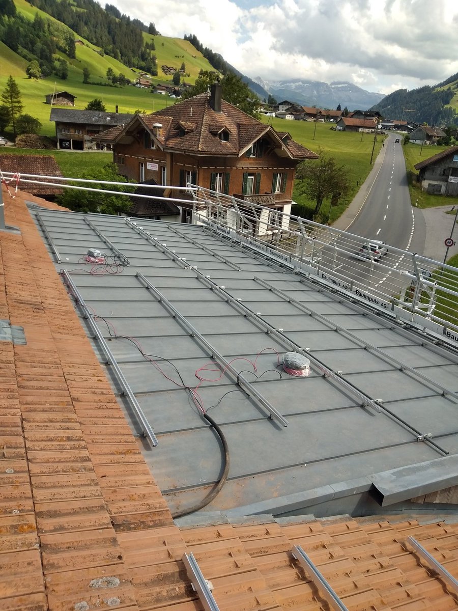 dondell_80's tweet image. Next one: Nach weniger als 2 Tagen ist die Unterkonstuktion für die 30kWp-Anlage erstellt, nächste Woche folgen die Module, die liefern dann schon bald Saft ohne Ende. Alles montiert im Selbstbau #pvbuddies