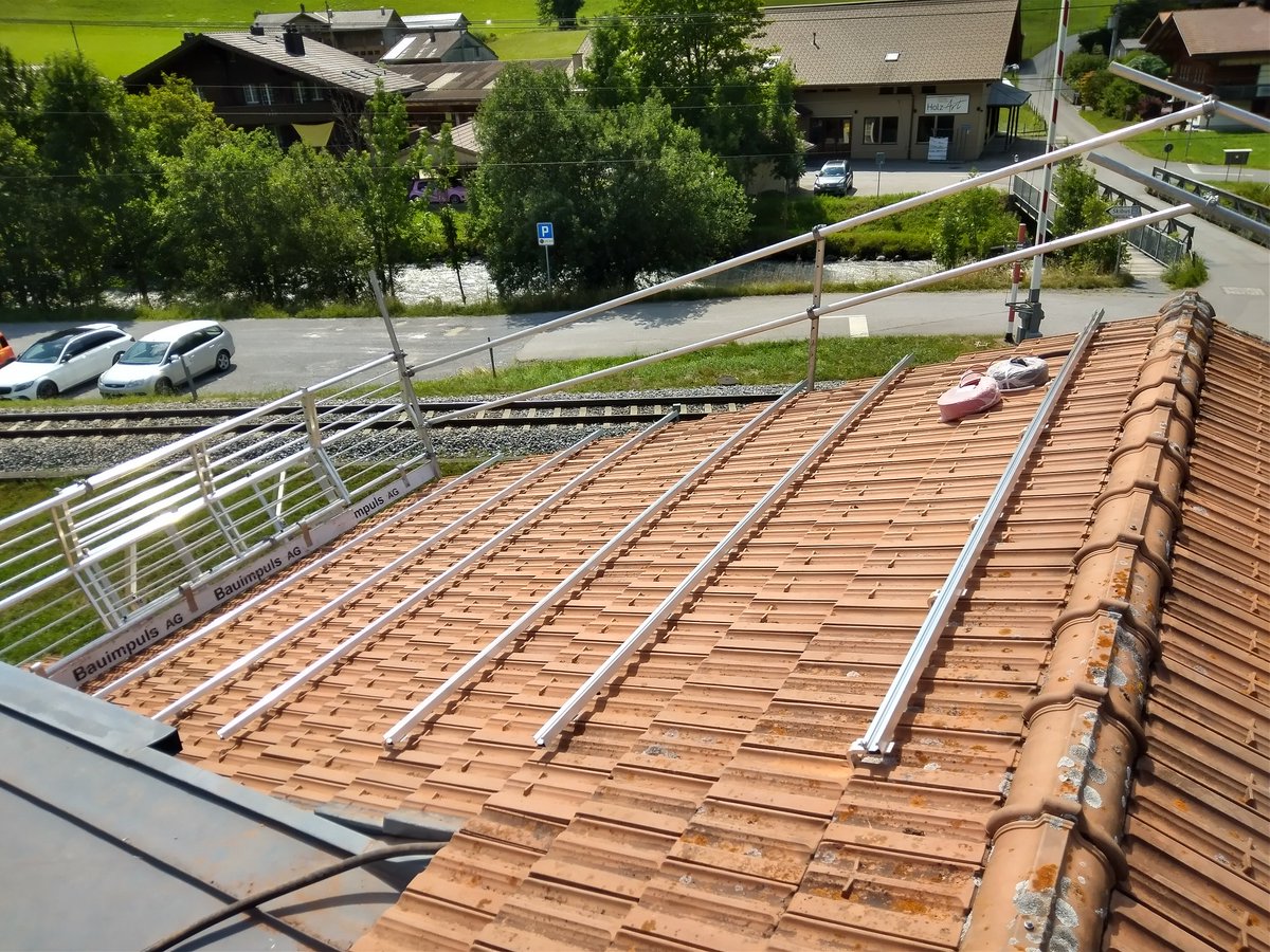 dondell_80's tweet image. Next one: Nach weniger als 2 Tagen ist die Unterkonstuktion für die 30kWp-Anlage erstellt, nächste Woche folgen die Module, die liefern dann schon bald Saft ohne Ende. Alles montiert im Selbstbau #pvbuddies