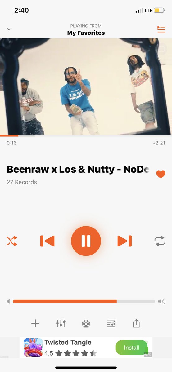 SmoothRio's tweet image. @thatniggalilt_  ⭐️bra just dropped fire video and song tap in 🔥🤘🏿 #Keepchasing