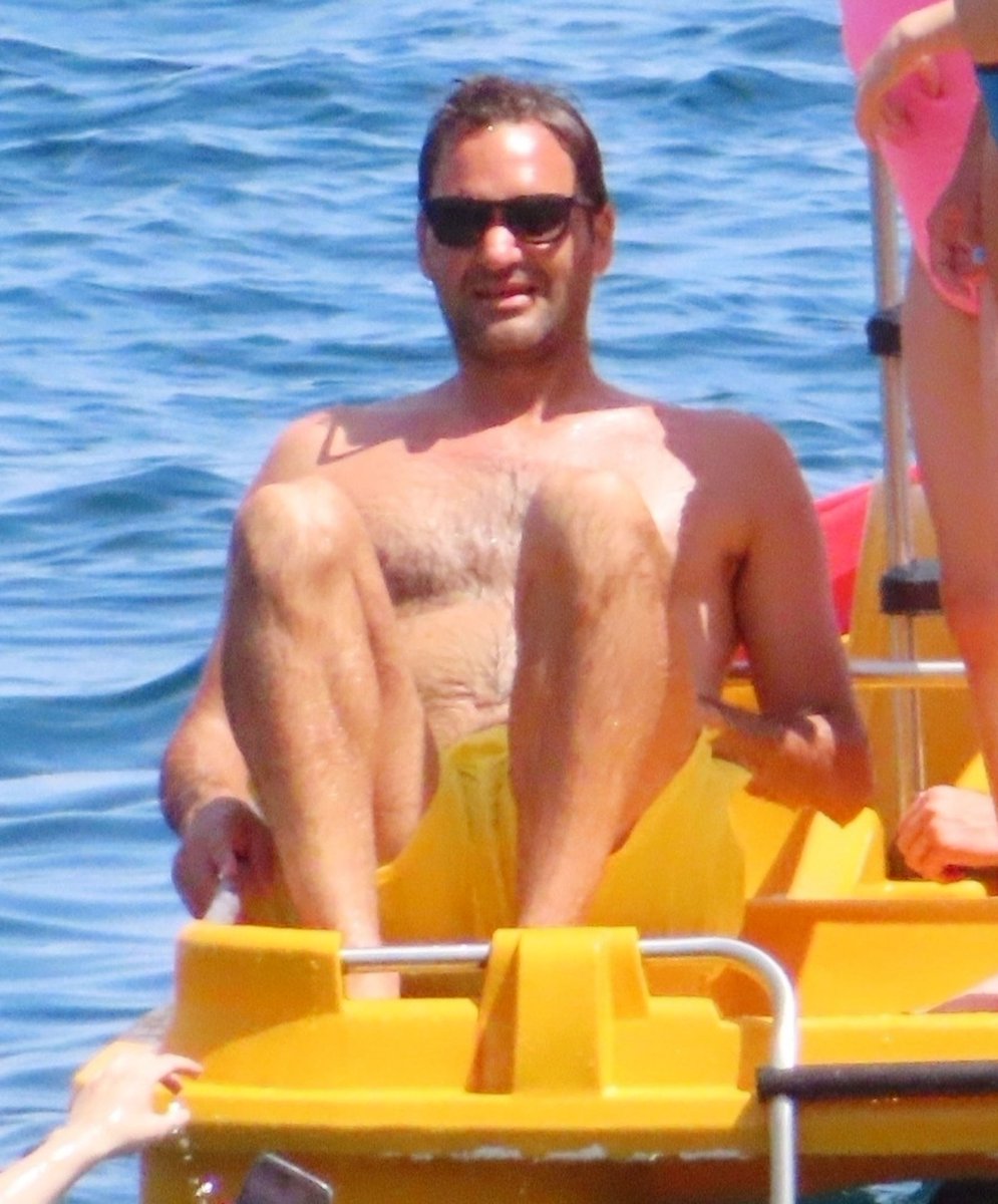 #RogerFederer #swim