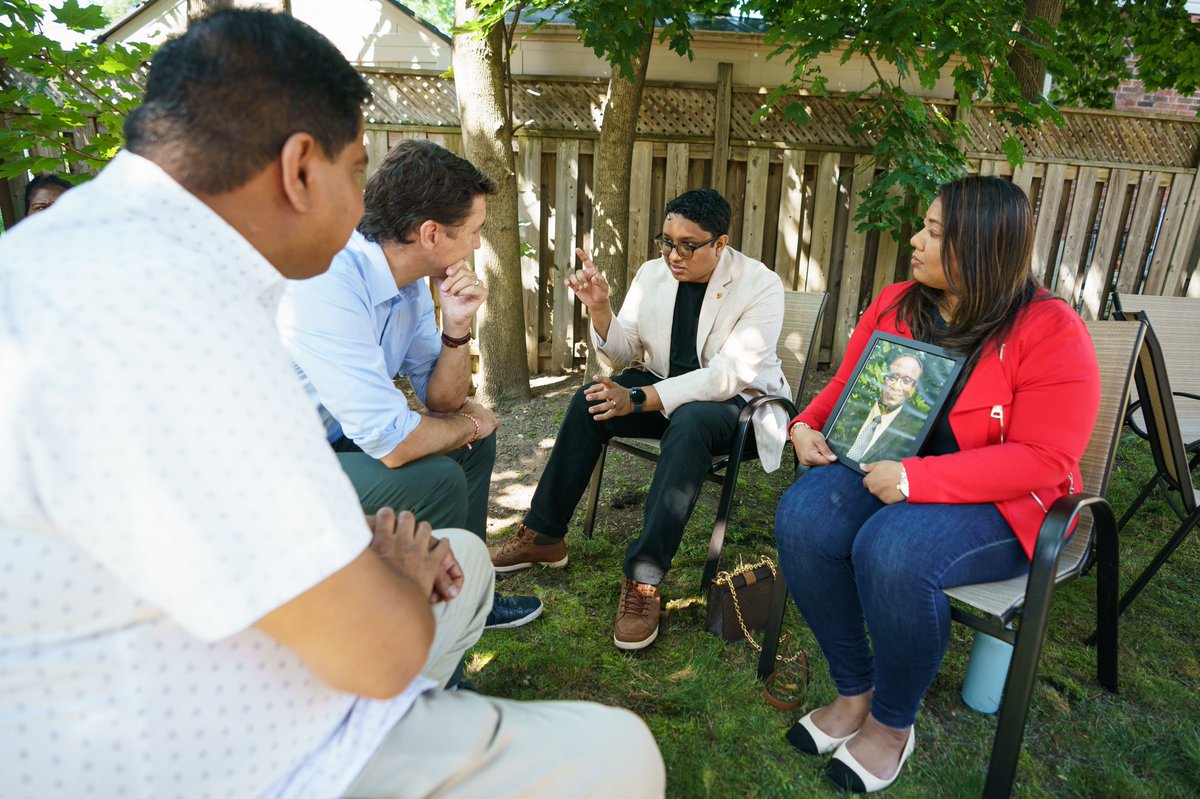 Justin Trudeau tweet media