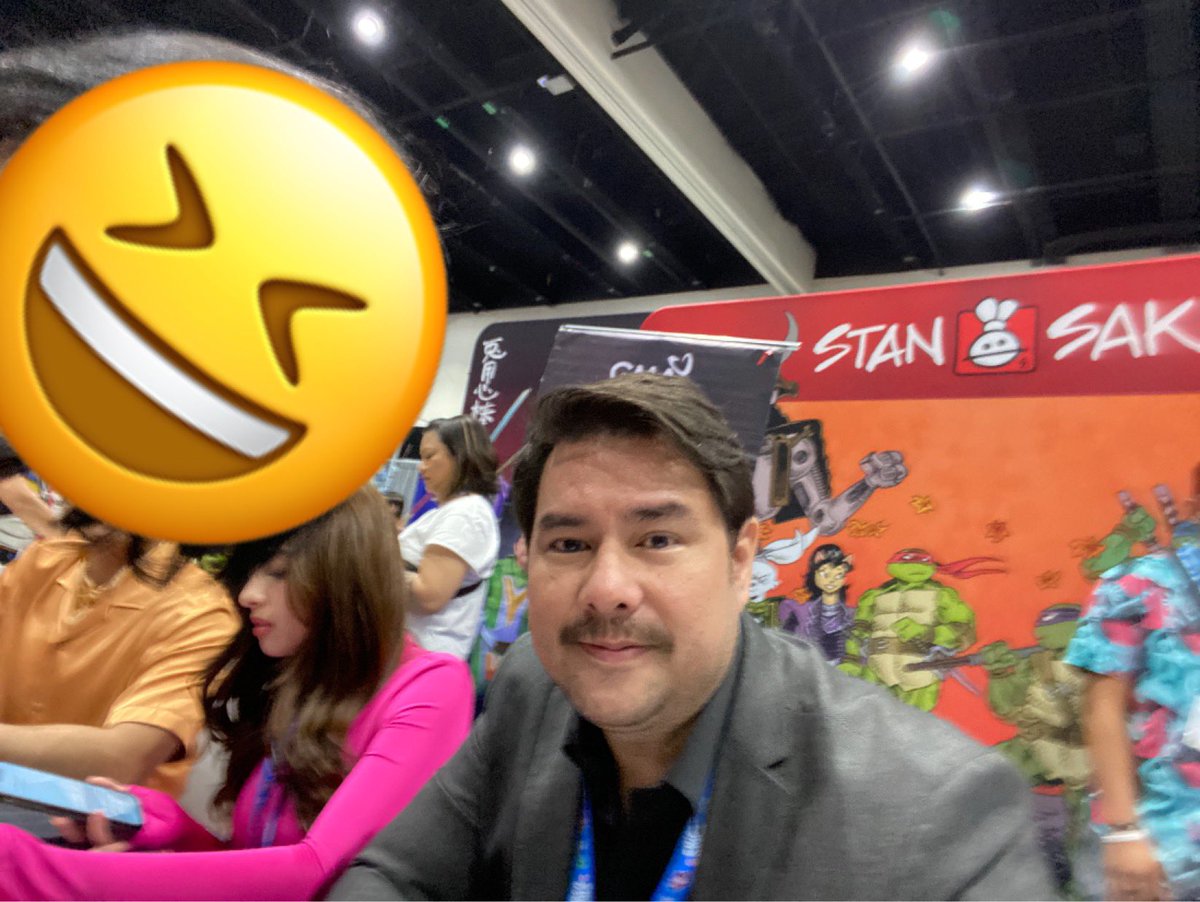 ggemfm's tweet image. The #SDDC #VoltesVLegacy poster! Pre signed by the whole Voltes team!!
 #GMAV5LegacyAtSDCC