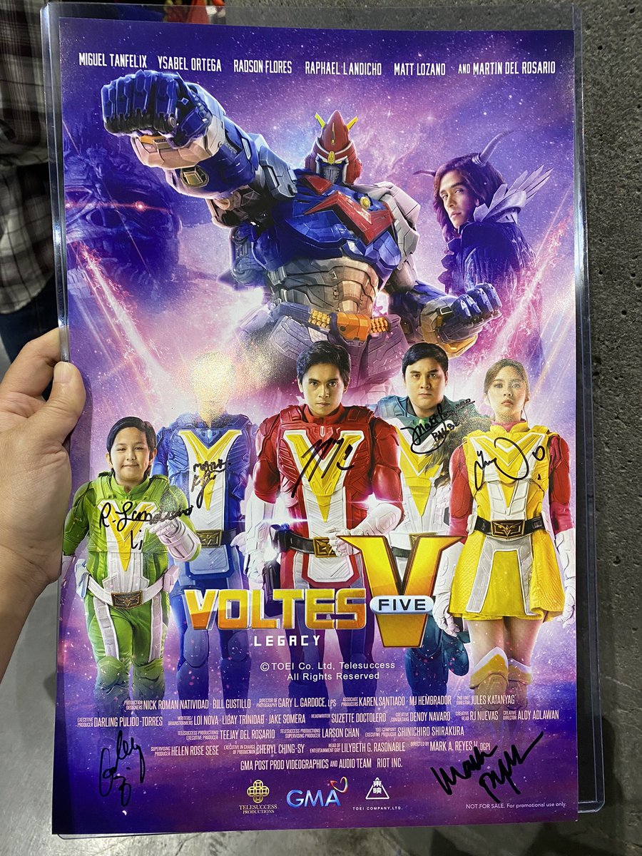 ggemfm's tweet image. The #SDDC #VoltesVLegacy poster! Pre signed by the whole Voltes team!!
 #GMAV5LegacyAtSDCC