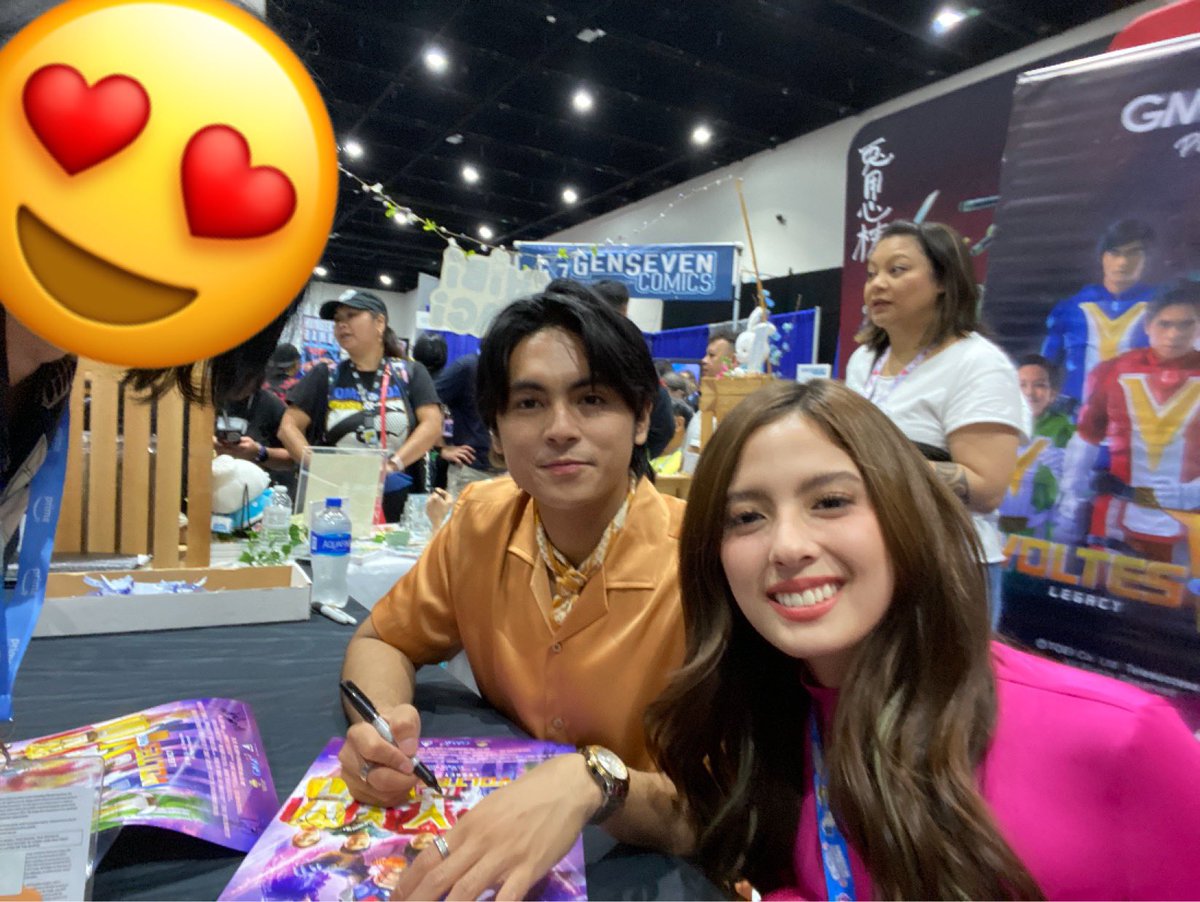 ggemfm's tweet image. The #SDDC #VoltesVLegacy poster! Pre signed by the whole Voltes team!!
 #GMAV5LegacyAtSDCC