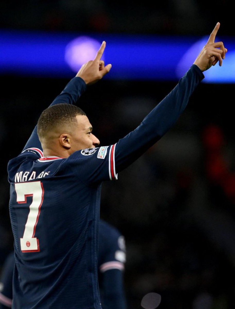 theMadridZone's tweet photo. 🚨💣 BREAKING: Tottenham are interested in Kylian Mbappé. @marca #rmalive https://t.co/oReByLiE4q