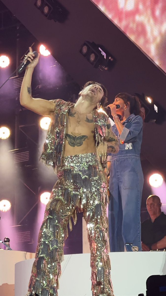 k 💋🪩 ashley padilla’s pr manager tweet media