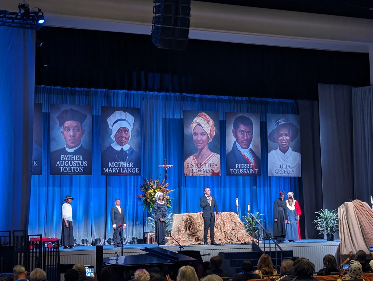 Students from St. Francis Xavier, a Black Catholic school in DC, here at the National Black Catholic Congress dressed as African Americans on the path to sainthood. (Plus NBCC founder Daniel Rudd.)

They're giving short bios of their respective saints-to-be.

#NBCC13 #NBCCXIII