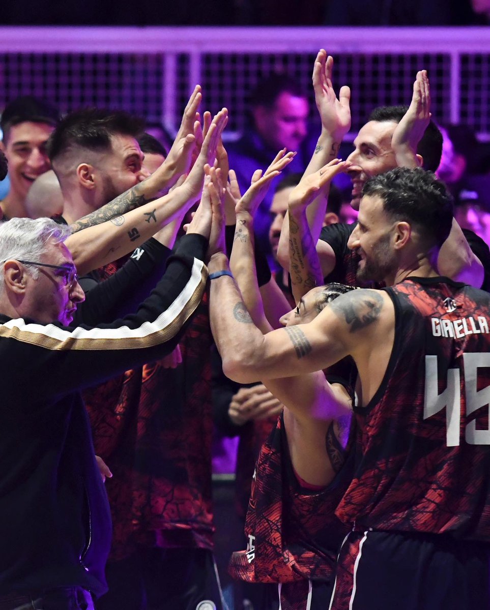 💫 <a href="/pajaro35marin/">federico Marin</a> dejando huellas en el 3️⃣4️⃣ Juego de las Estrellas!!!. 💫

Fede fue parte de la fiesta del básquet 🏀🇦🇷 por tercera vez!!!, jugó el Desafío 3x3 #UnderArmour y todos pudimos disfrutar de su juego!!!, ¡Gracias “Pájaro”!. ⭐️