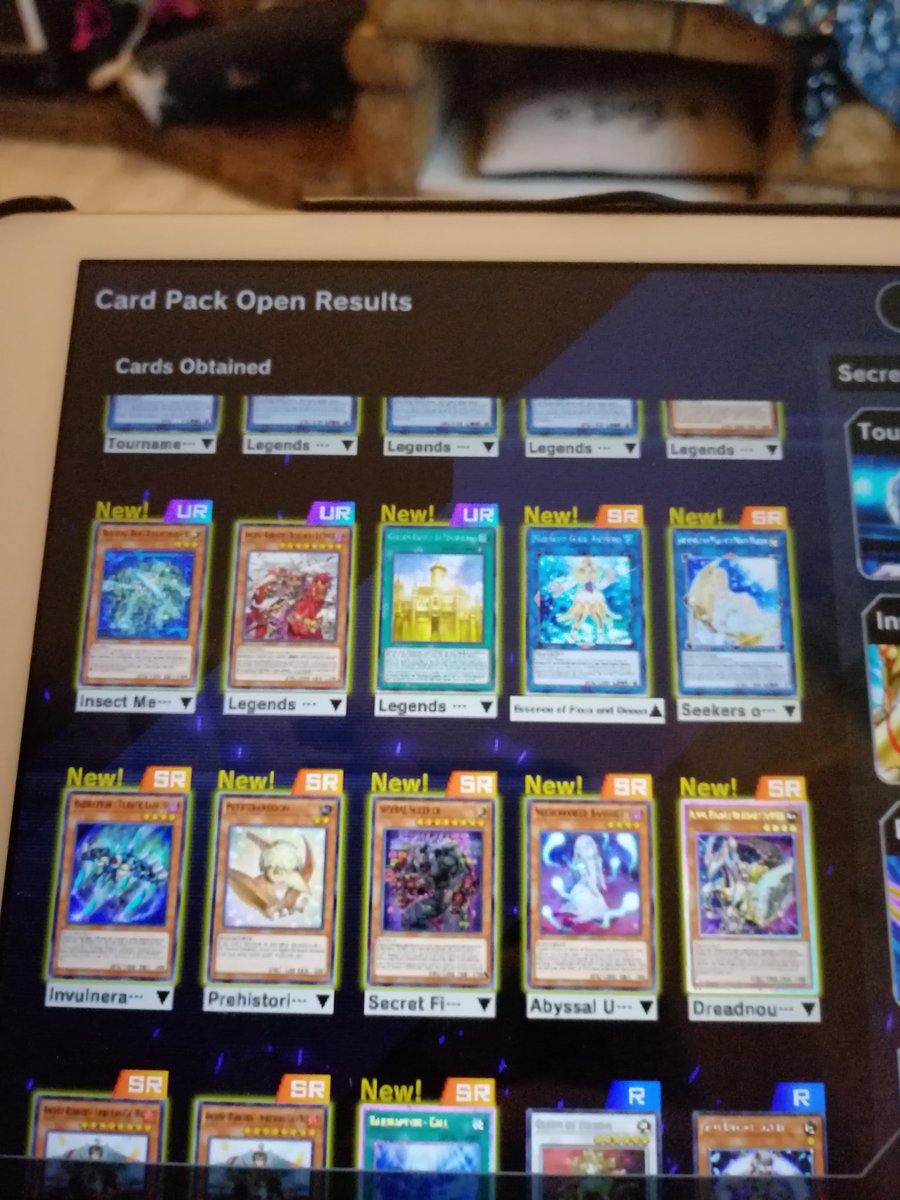 Two Royal Rares back to back, EIGHTEEN SRs and above. Thanks #YuGiOhMasterDuel