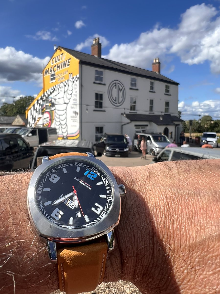 lspataylor's tweet photo. @baldassarreted A more affordable but none the less beautifully finished driving watch following the Vacheron concept. Such a conversation piece. Cheers @ShamiKalra .Give @OmologatoOro a look. Amazing watches and a great brand. https://t.co/AT38DCw8TA