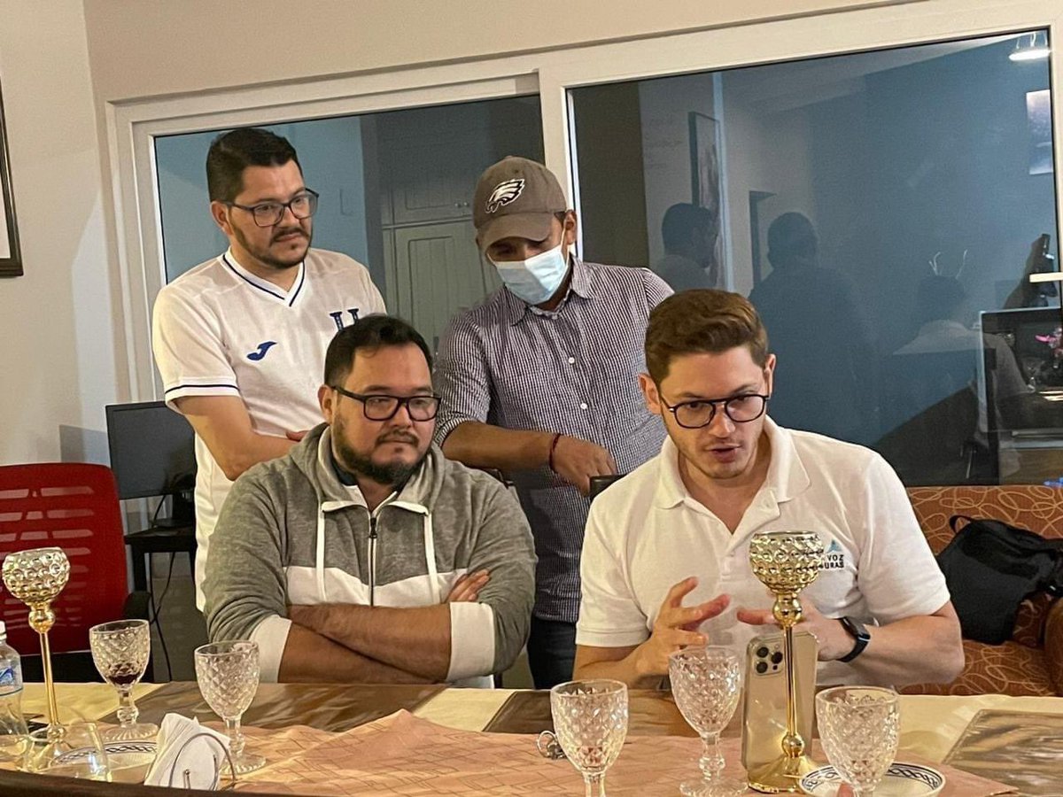 JoshuaEspaa4's tweet photo. ellos te grabaron el video @RashidMG3 Solo diré una cosa Caso Cerrado https://t.co/Sug6K2eENA