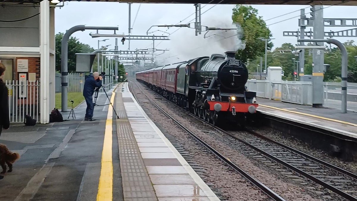 J Railway Volunteer tweet media