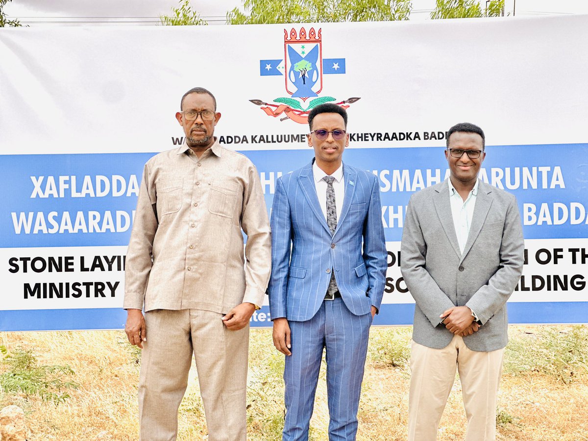 President of Galmudug State H.E Ahmed Abdi Karie <a href="/MrQoorqoor/">Ahmed Abdi Karie</a> laid the foundation stone for the Construction of the <a href="/mfmrgm/">Ministry of Fisheries and Marine Resources of GMS</a> office in Dhusamareeb. Minister <a href="/garaadsomali/">Garad Qowqabo</a> also attended the stone laying ceremony.The ILED Project was funded from the <a href="/EU_in_Somalia/">EU Delegation Somalia</a> through <a href="/FAOSomalia/">FAO in Somalia</a>