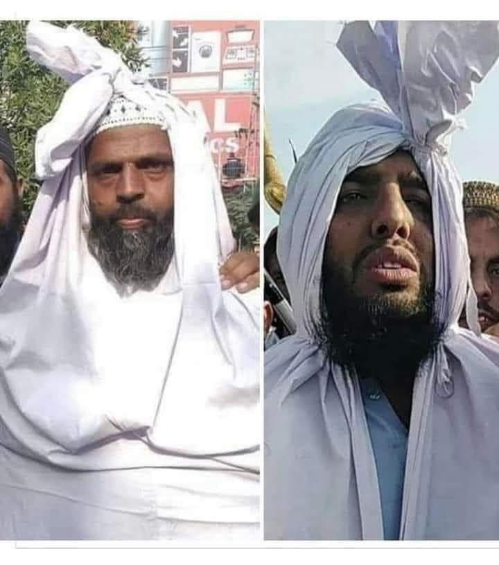 یہ دو زندہ لاشیں عمران خان کے دور میں جب آ ٹے کا تھیلا  1100 روپے میں ملتا تھا تو کفن پہن کر احتجاج کیاکرتی تھیں۔
اللہ بخشے آج کل تھیلا 2600 روپے کا ہے پتہ نہی یہ جنت میں ہیں یا جہنم میں..
