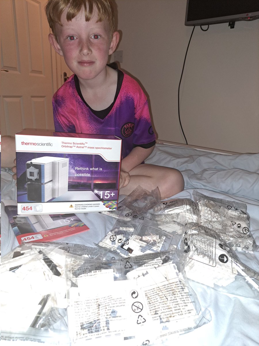 Indoctrinating James early. #teammassspec