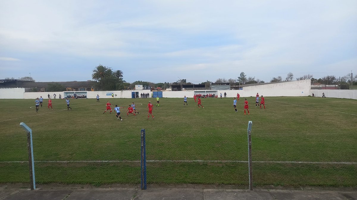 ¡Final del Partido! ⏱️
¡Ganó Rocha! 💪
Rocha 1-0 Huracán
⚽️ Federico Vaz

#CelesteDelEste 💙
#LosDeLaVaca 🐄