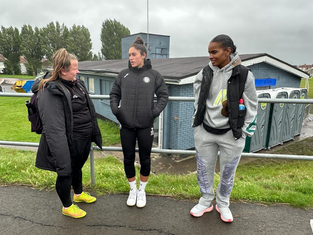 Eleanor Bush tweet media