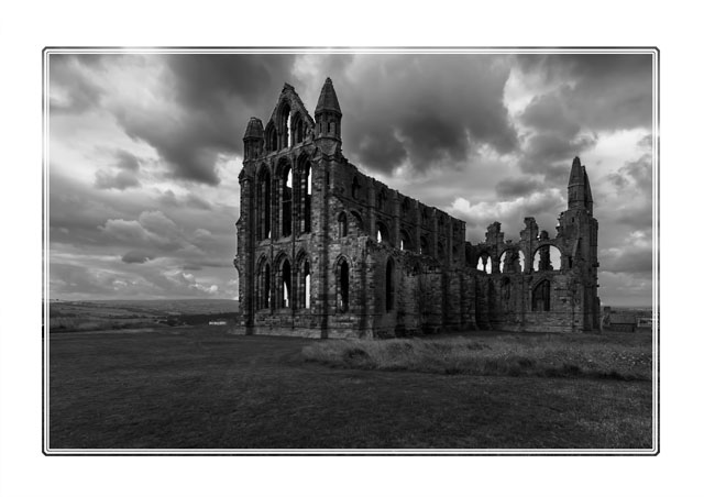 The #historic #ruins of the #abbey @WhitbyAbbey in #Whitby, #northyorkshire #northyorkshiremoors #northyorkshirecoast #England #Coastline #PictureOfTheDay #photography #ThePhotoHour #explorer #arountheworld for more see from a #british #photographer at  darrensmith.org.uk