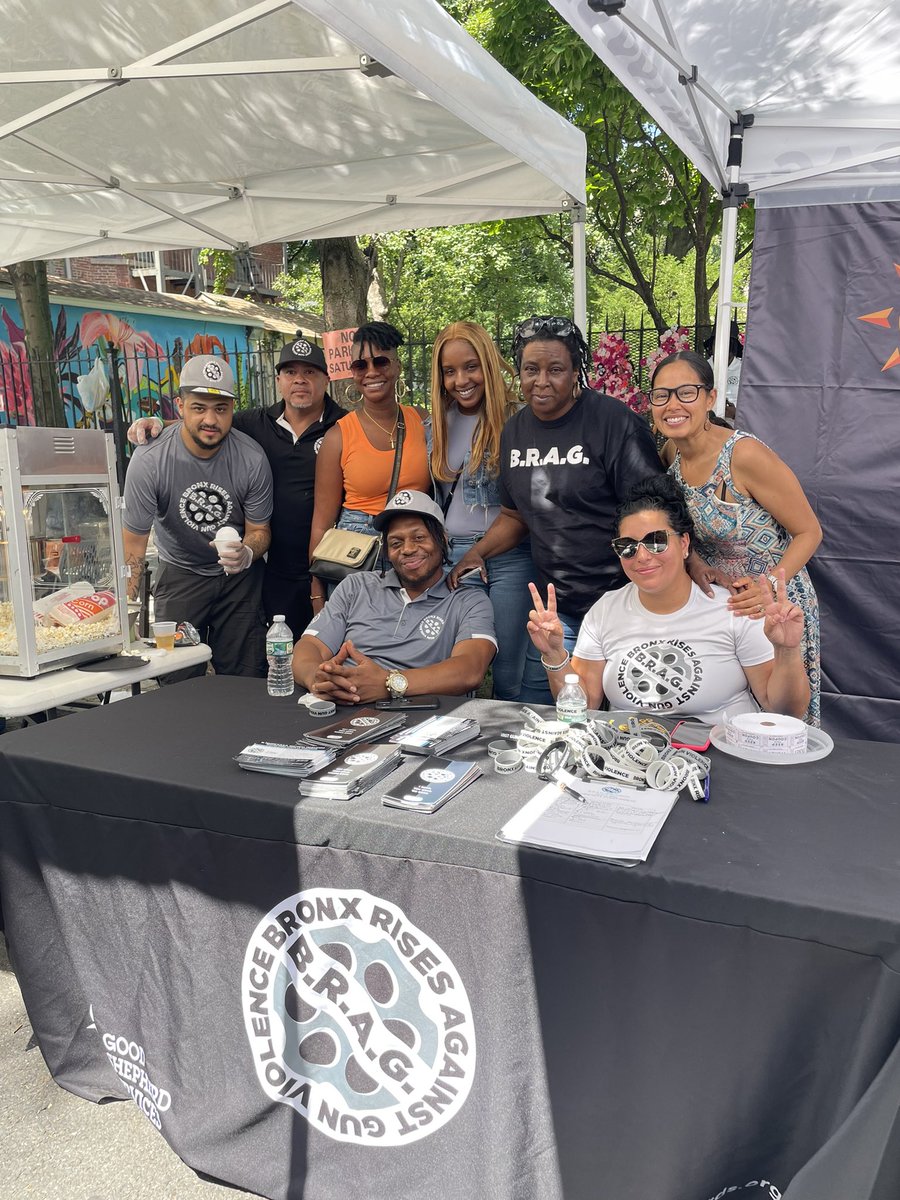 @GoodShepherdNYC thanks our partners for their support of #BRAG’s Peace BBQs Rebecca of @LegalAidNYC & @FidelMalena Bronx Rep for @GovKathyHochul