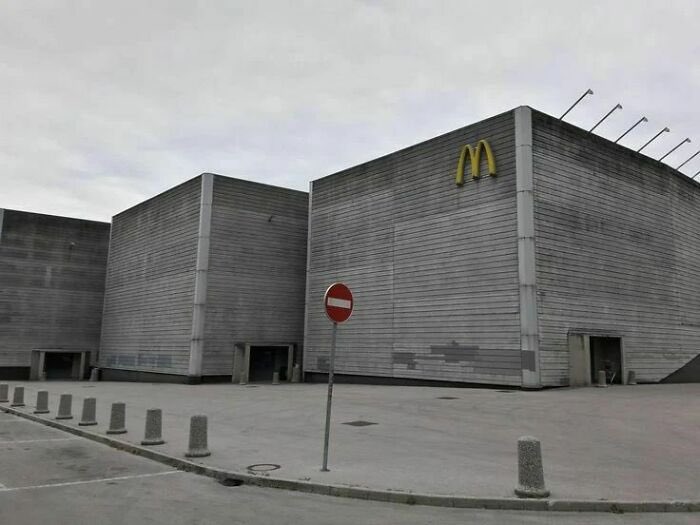 What if we kissed outside the Brutalist McDonald’s