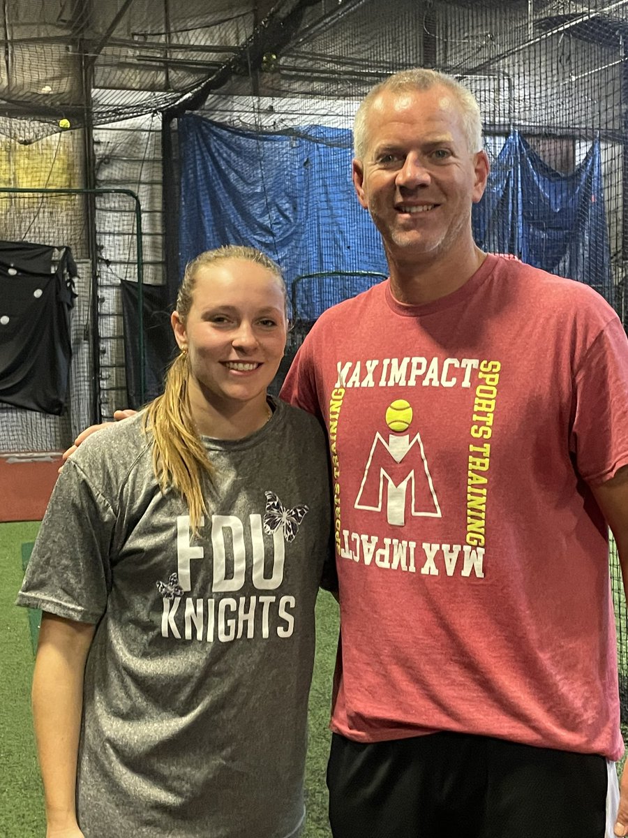 rcunningham2023's tweet photo. I can’t express how grateful I am to have Coach Dennis from @MaxImpactSports be apart of my softball journey. Today we had one of our last tuneups. I will truly cherish all our memories in the facility. Until fall break… 😢 https://t.co/EdVsl4Xd44