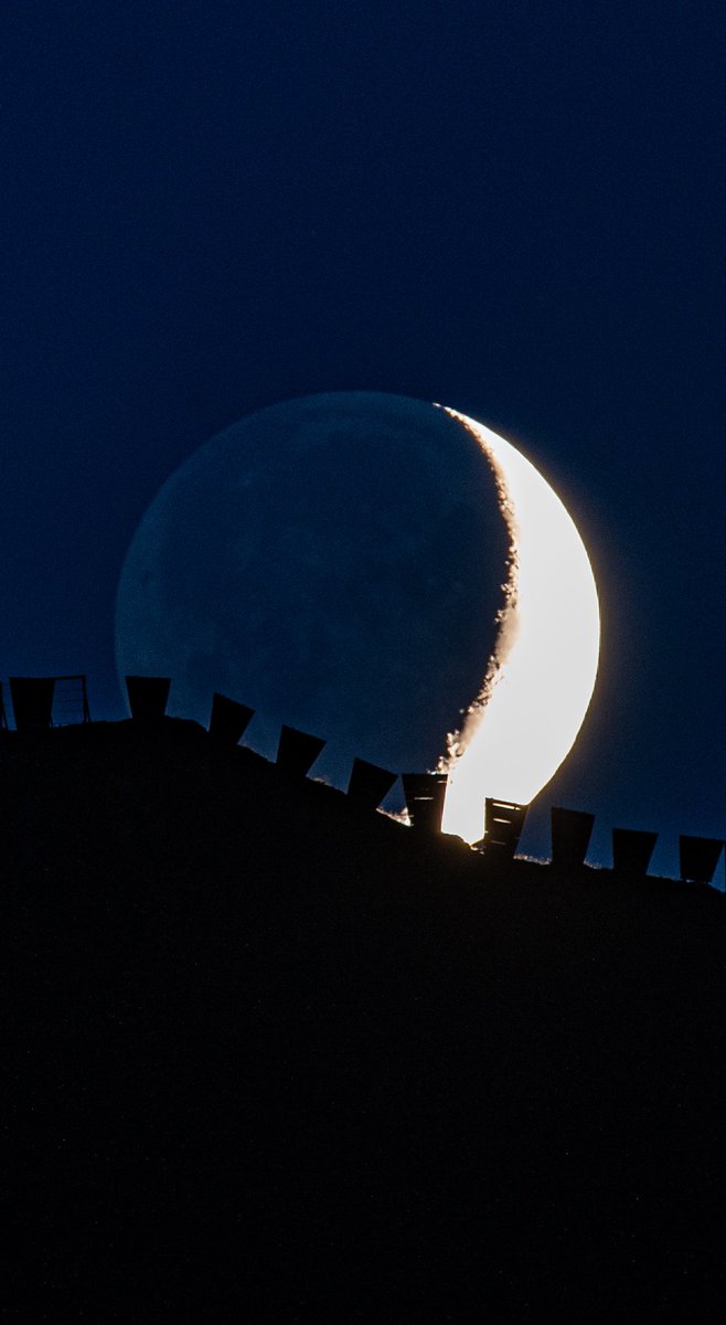 Tonight's moonset behind the avalanche barriers of Marchegg opposite of Wengen. #moon #moonset #astronomy #wengen #switzerland #swiss #jungfrauregion