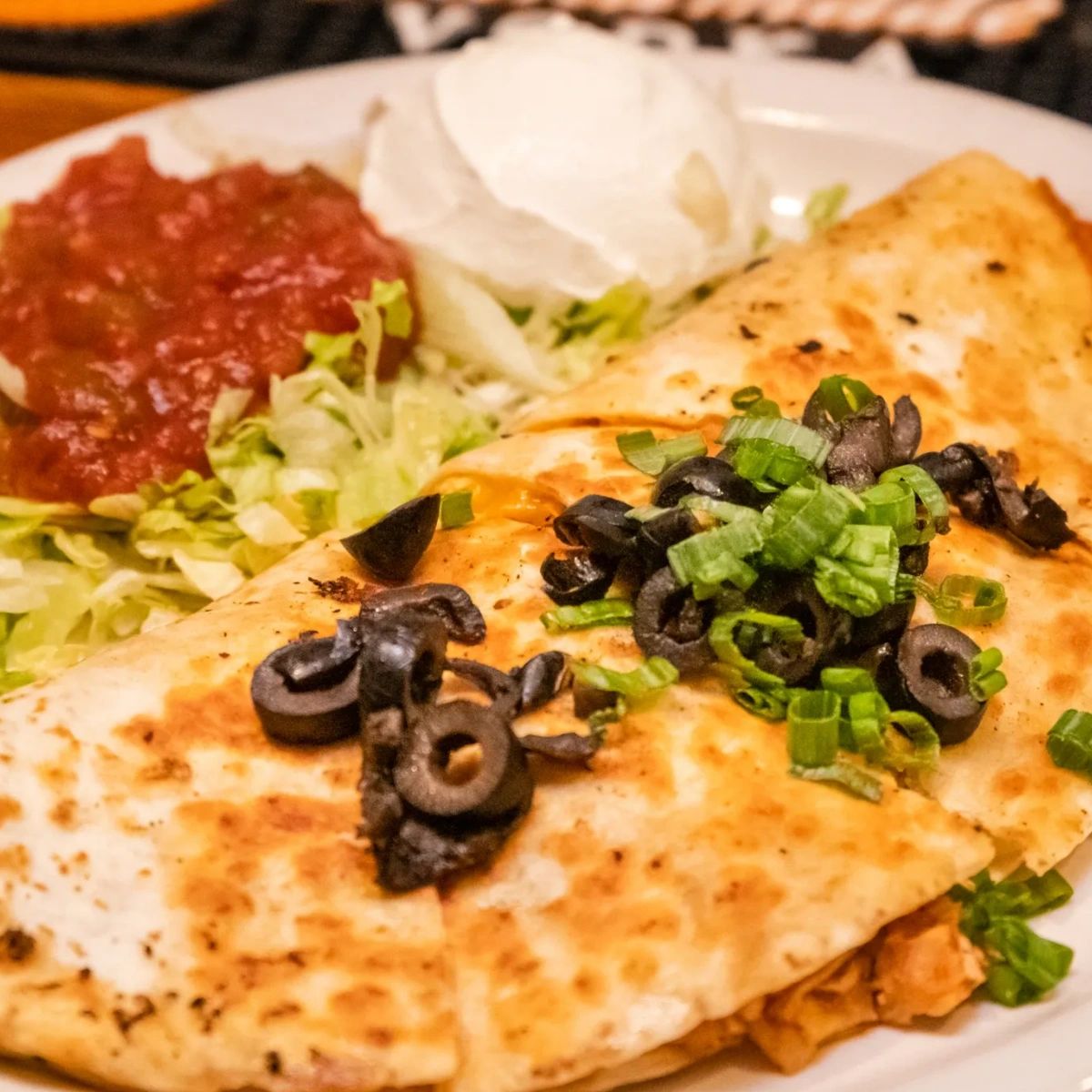 backporchsaloon's tweet photo. Craving our mouthwatering food but don't want to leave the house? No problem! Order online or through DoorDash and have it brought right to you. 🚗💨 #OnlineOrdering #DoorDashDelivery #convenience https://t.co/EzEMdBZTSM
