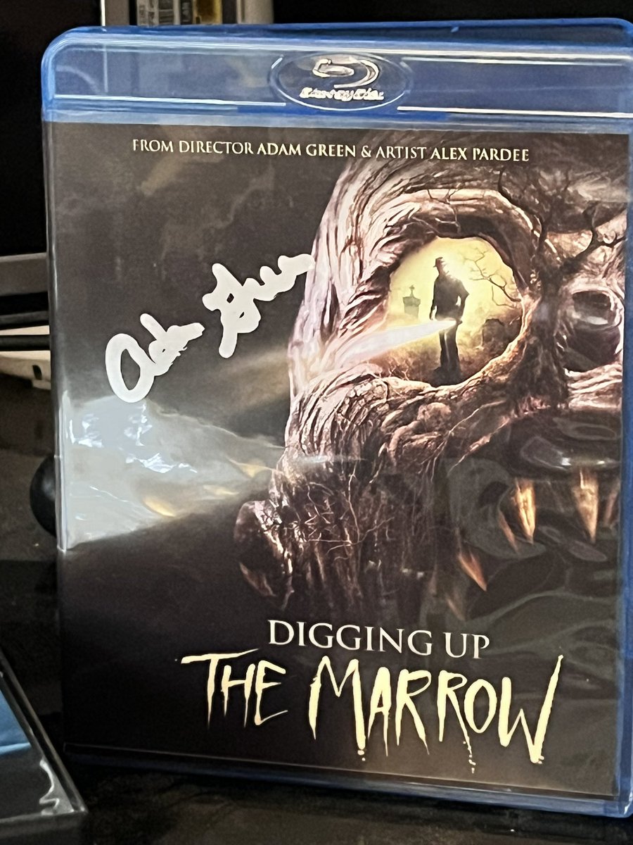 Seeing all of @alexpardee ‘s posts from #SDCC made me want to watch this. The creativity and Alex’s art is phenomenal. #Diggingupthemarrow