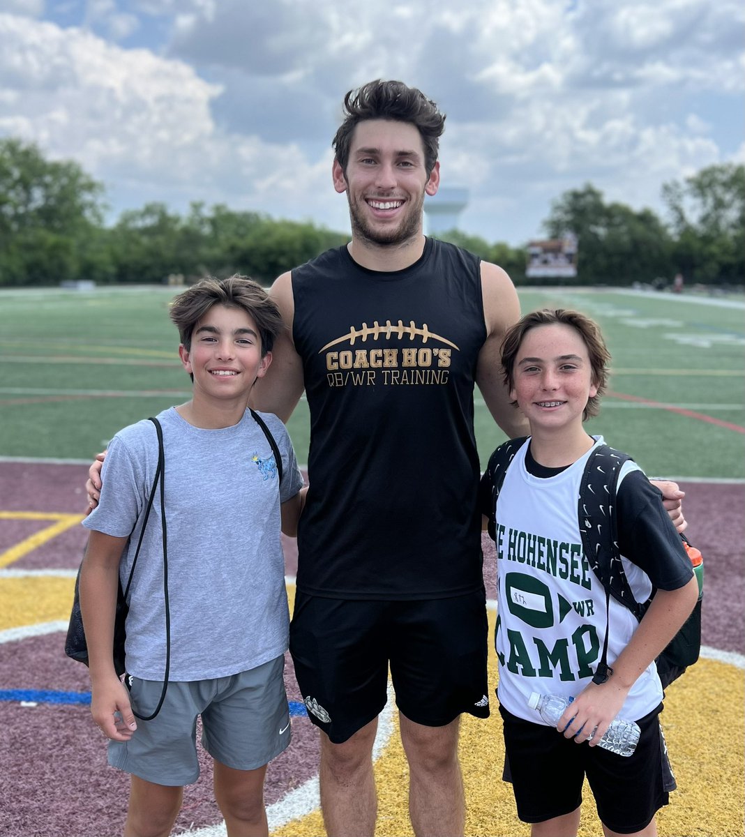 An amazing morning for young JC with Coach Ho  and his entire staff. They do such an exceptional job of teaching these kids the importance of a proper work ethic and grit!  

I spot one SAU Fighting Bee 
and a future rising ‘28! 🐝🏈

<a href="/FightingBeesFB/">St. Ambrose Football</a> 
<a href="/CoachHo/">Mike Hohensee</a> 
<a href="/PieperAidan/">Aidan Pieper</a>