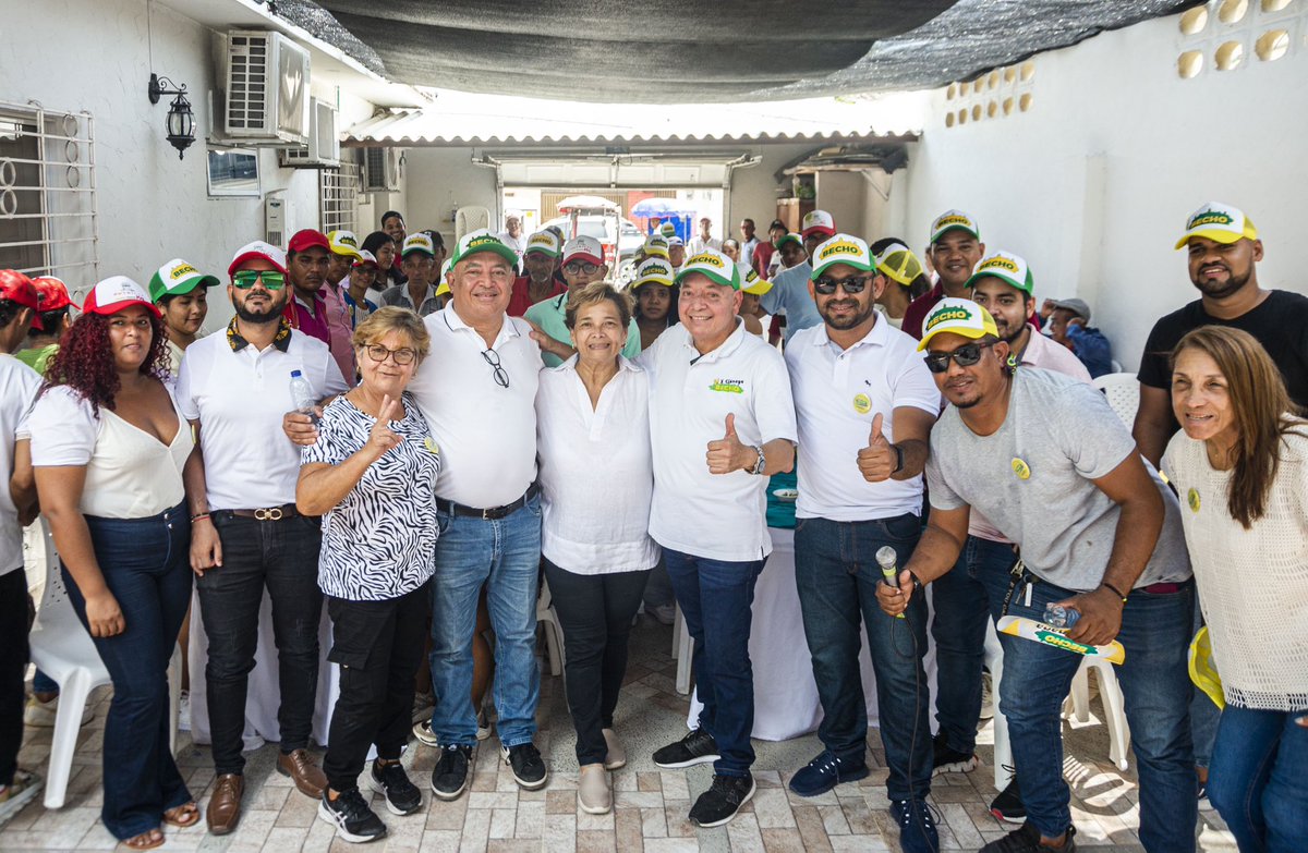 bechofernandez1's tweet photo. Gracias Patricia Bermúdez, a su familia y al grupo de ciudadanos Unidos Somos más, por este importante respaldo que me dan. No es casualidad que hoy estemos juntos en este camino. Compartimos ese amor por Ciénaga y esa voluntad de trabajar en equipo. 
#SíXCiénaga ✍🏻💛💚 https://t.co/3hmbIGnhhx