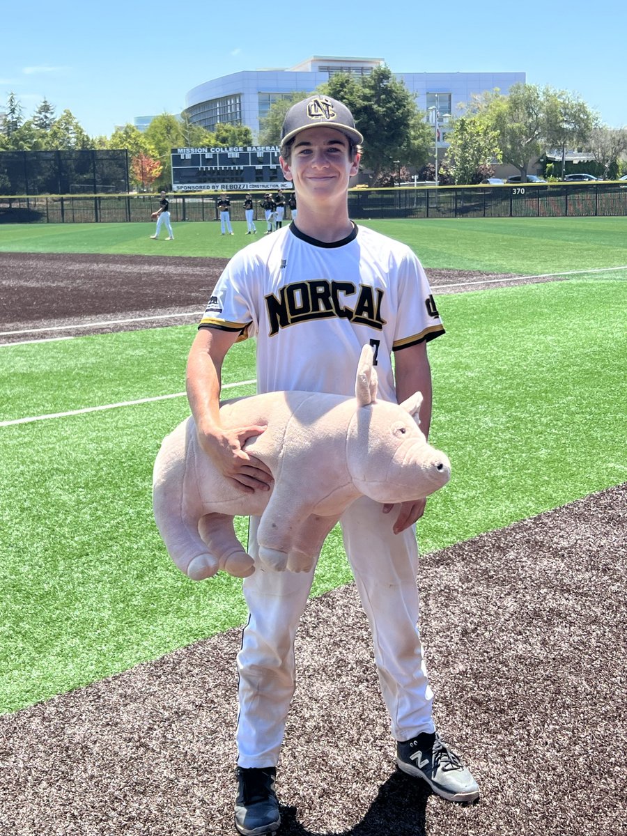 FiveToolCA's tweet photo. F: @NorCalBlack 2026 8, Hit Club 15U 4
PoG: @devincurtis_ 2-3, 2B, RBI, R https://t.co/2OGalt6ABd
