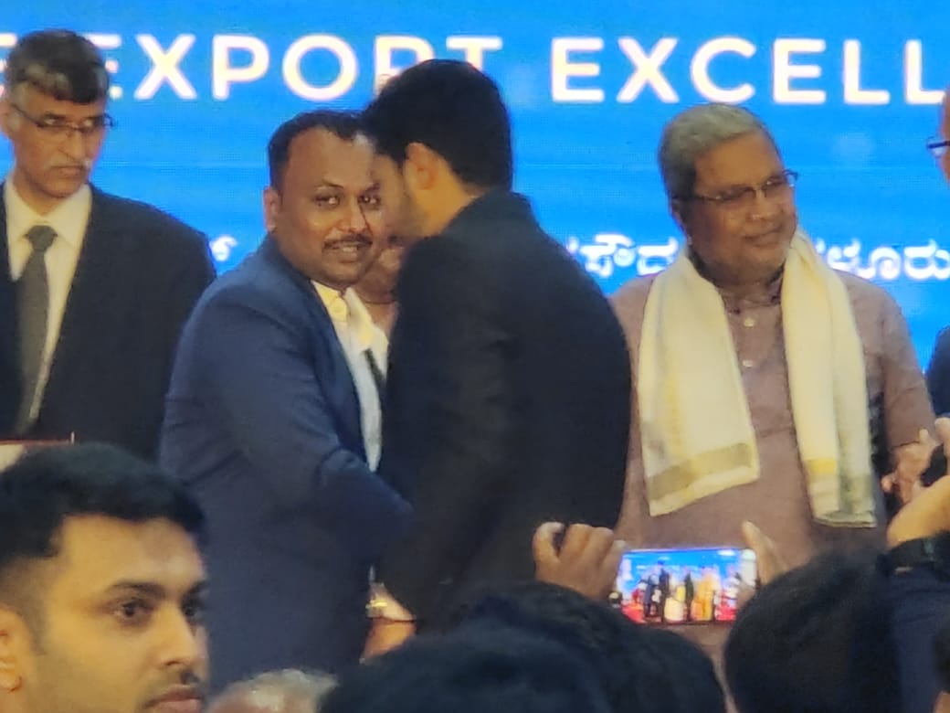 VTPC, Dept.of Industries & Commerce, Govt. of Karnataka, thanks all Export Awardees, galaxy of dignitaries representing Government, Industry, Trade and all other stakeholders for their gracious presence at the State Export Excellence Awards Function held yesterday. Glimpses...