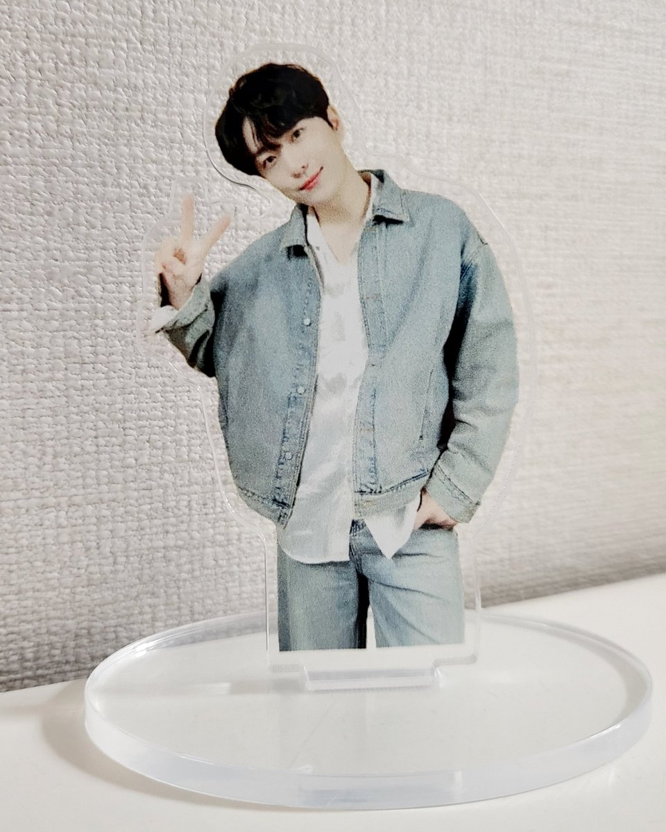 makelove44's tweet image. 포레스텔라 고우림 자급자족 굿즈 
-아크릴 미니 등신대