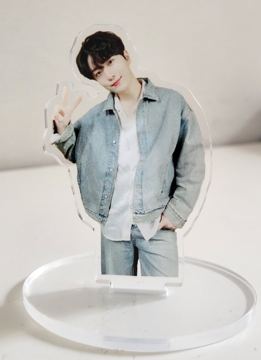 makelove44's tweet image. 포레스텔라 고우림 자급자족 굿즈 
-아크릴 미니 등신대