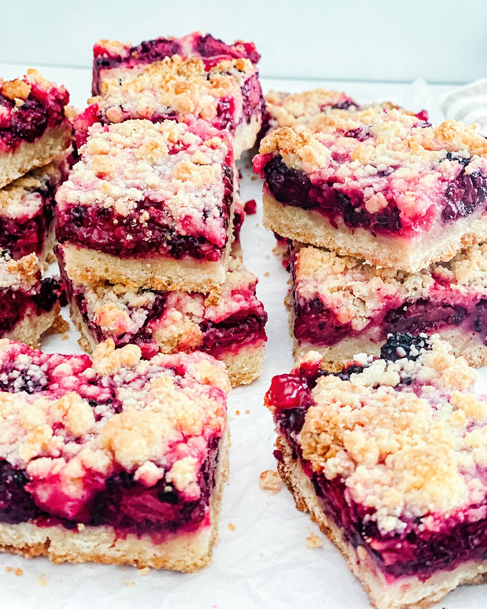 oregonberries's tweet photo. These Cinnamon Blackberry Crumb Bars by @plumstreetco are filled with gooey sweet blackberries and loads of cinnamon crumble topping. The Oregon blackberries bake down into a perfectly sweet berry filling.
https://t.co/7IJ0YPkEWO
#oregonberries #blackberries #berrycrumble https://t.co/EfvtHwAELq
